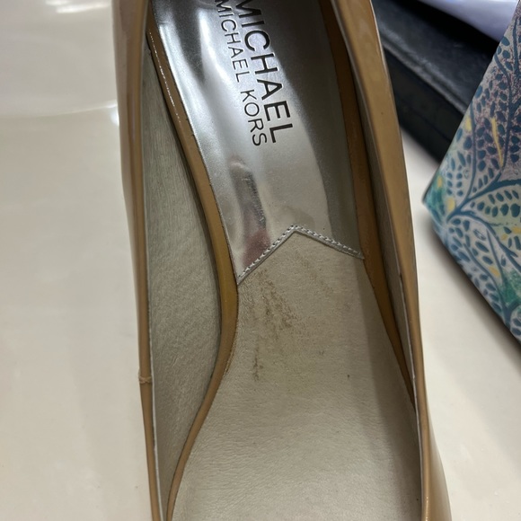 Michael by Michael Kors nude patent platform pump - Picture 6 of 11